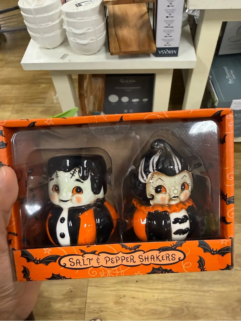 Johanna Parker Halloween Ceramic Salt & Pepper Shaker Set - Black & Orange - Picture 1 of 2